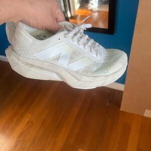 New Balance FuelCell Rebel V4 Shoes Womens Sz 8 off White Linen Running Women’s